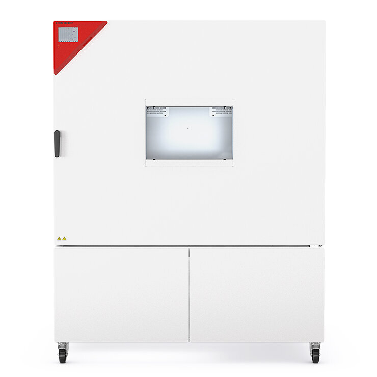 MK1020 climate chamber with closed door in front of a white background.